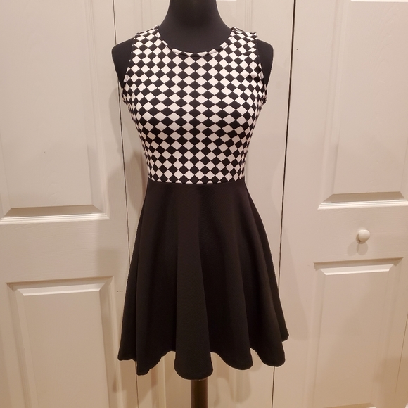 Manito USA Dresses & Skirts - Skater Checkered Dress